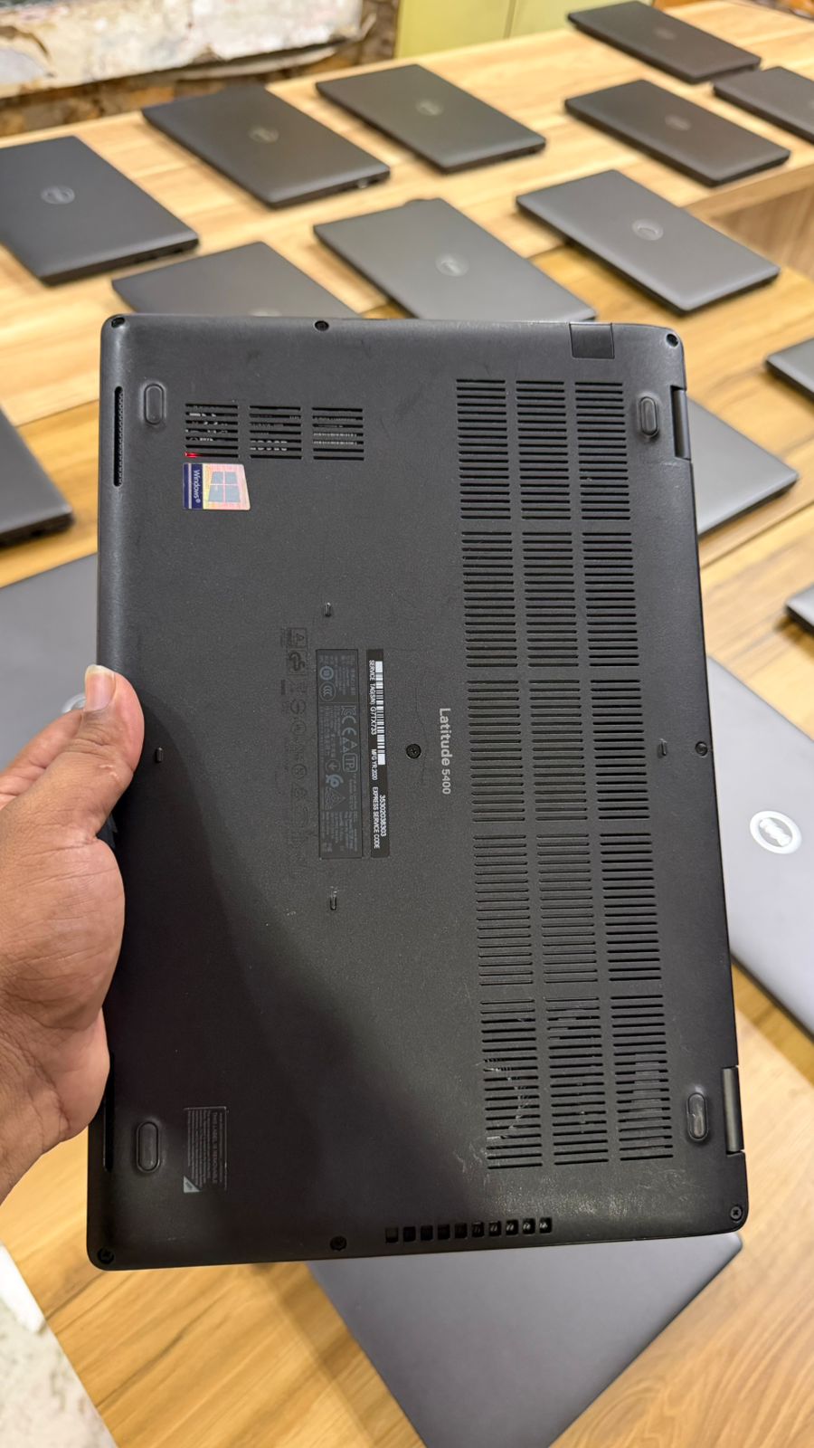 DELL LATITUDE 5400 (Core i5 8th) - Image 4