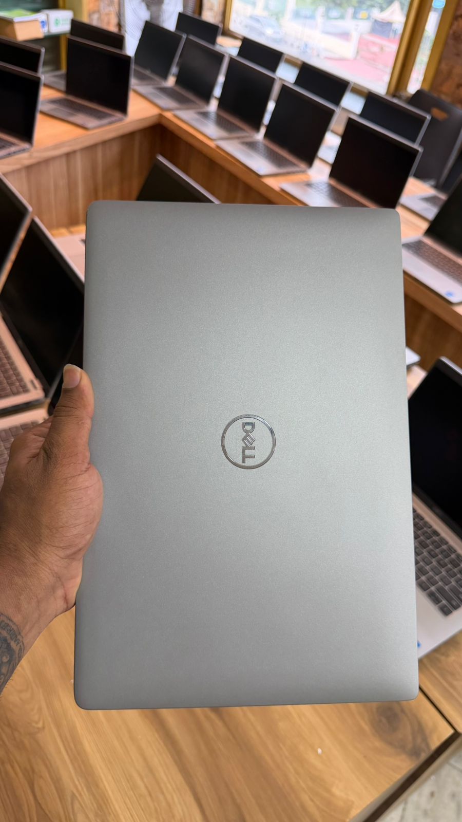 DELL LATITUDE 5420/5421 (CORE I7 11TH GEN) - Image 4