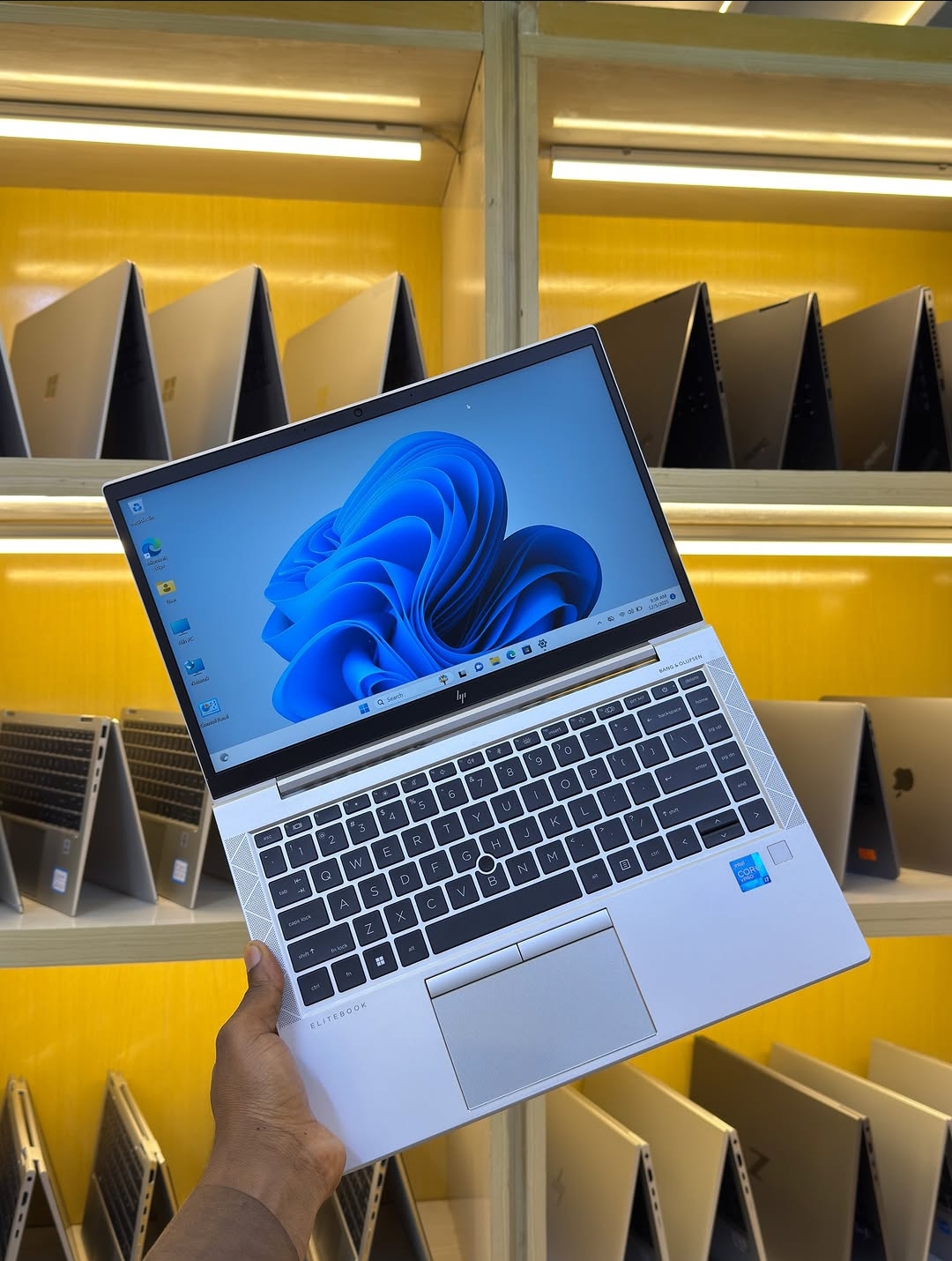 HP ELITEBOOK 640 G9 (CORE I5 12TH GEN)